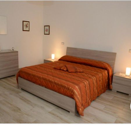 Appartamento A 2,5 Da Lecce Merine Exterior foto